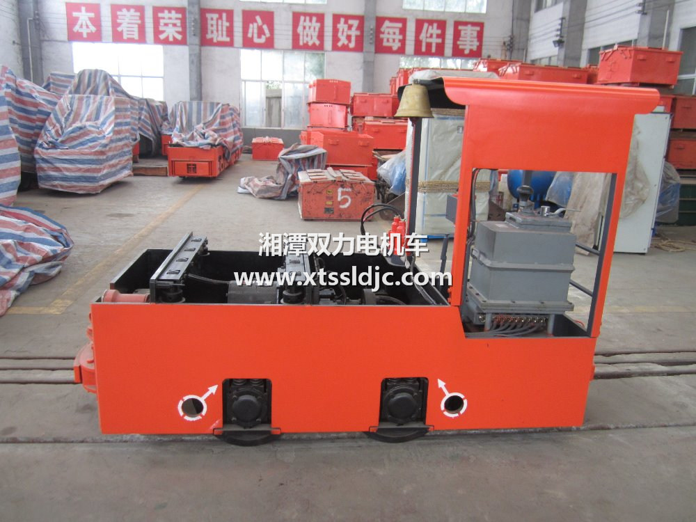 2.5雙力電機(jī)車(chē)